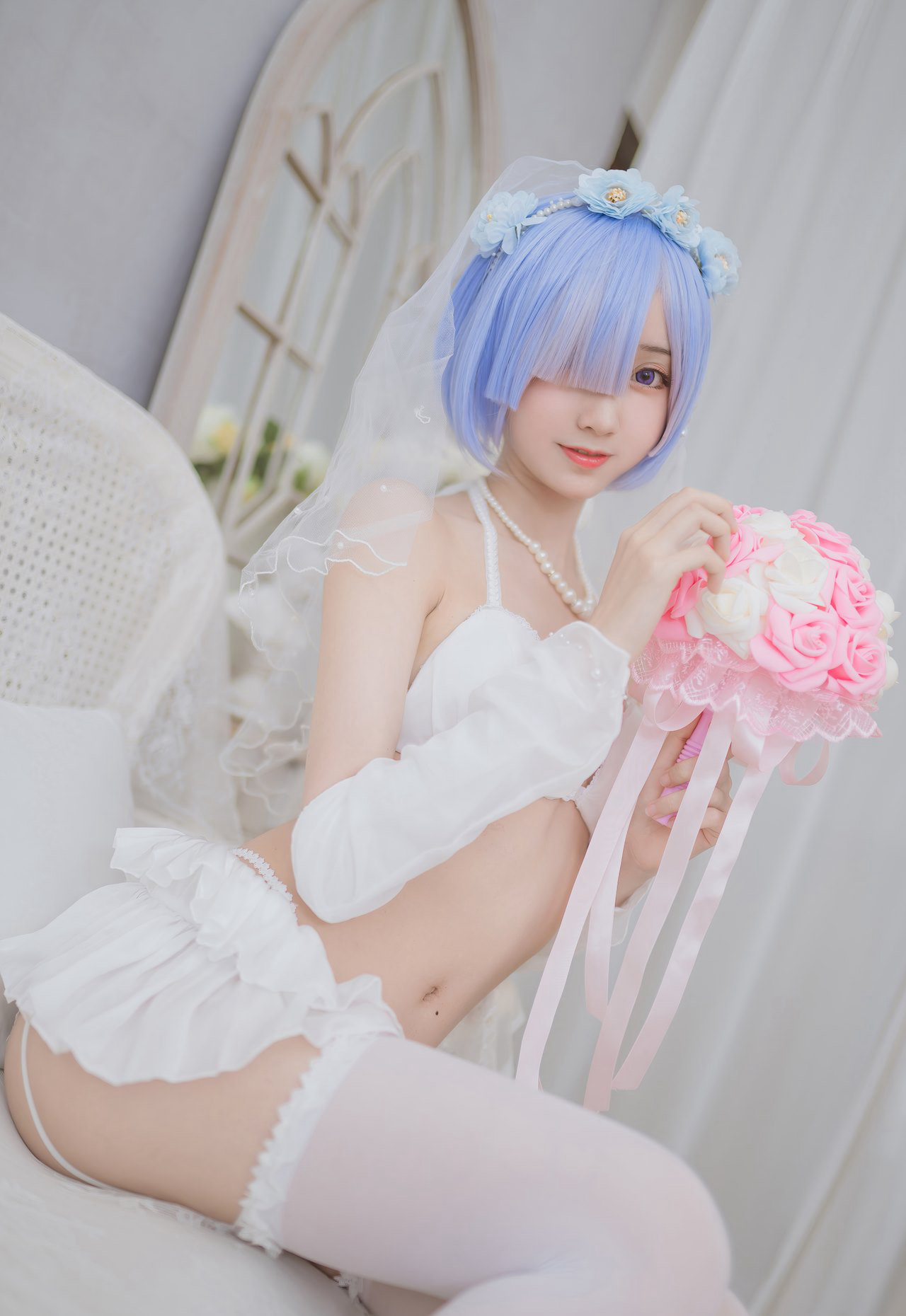 白丝小蛮腰cos水手服性感超短裙销魂美女