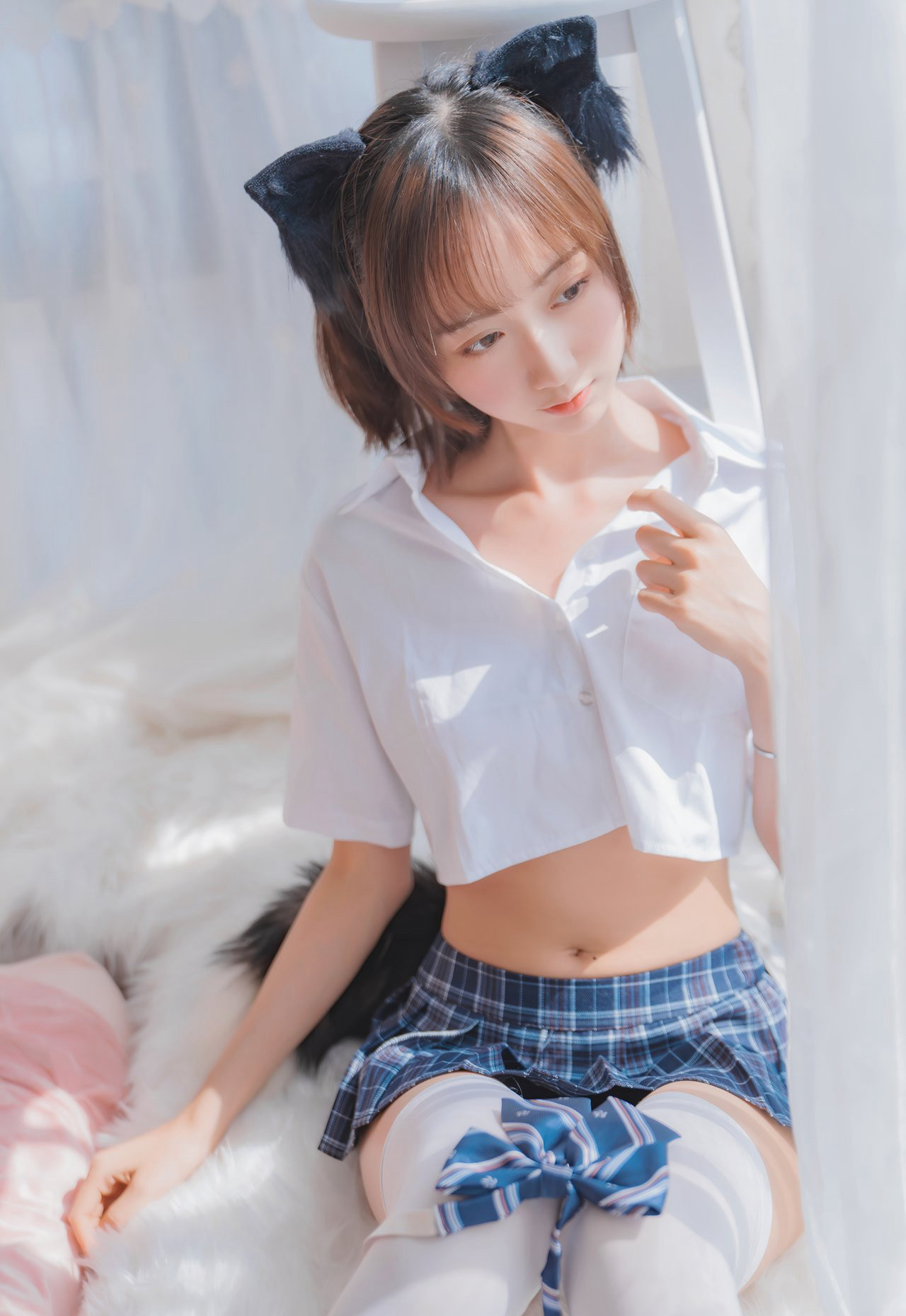 白丝小蛮腰cos水手服性感超短裙销魂美女