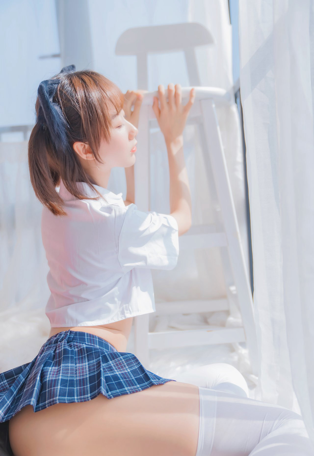 白丝小蛮腰cos水手服性感超短裙销魂美女