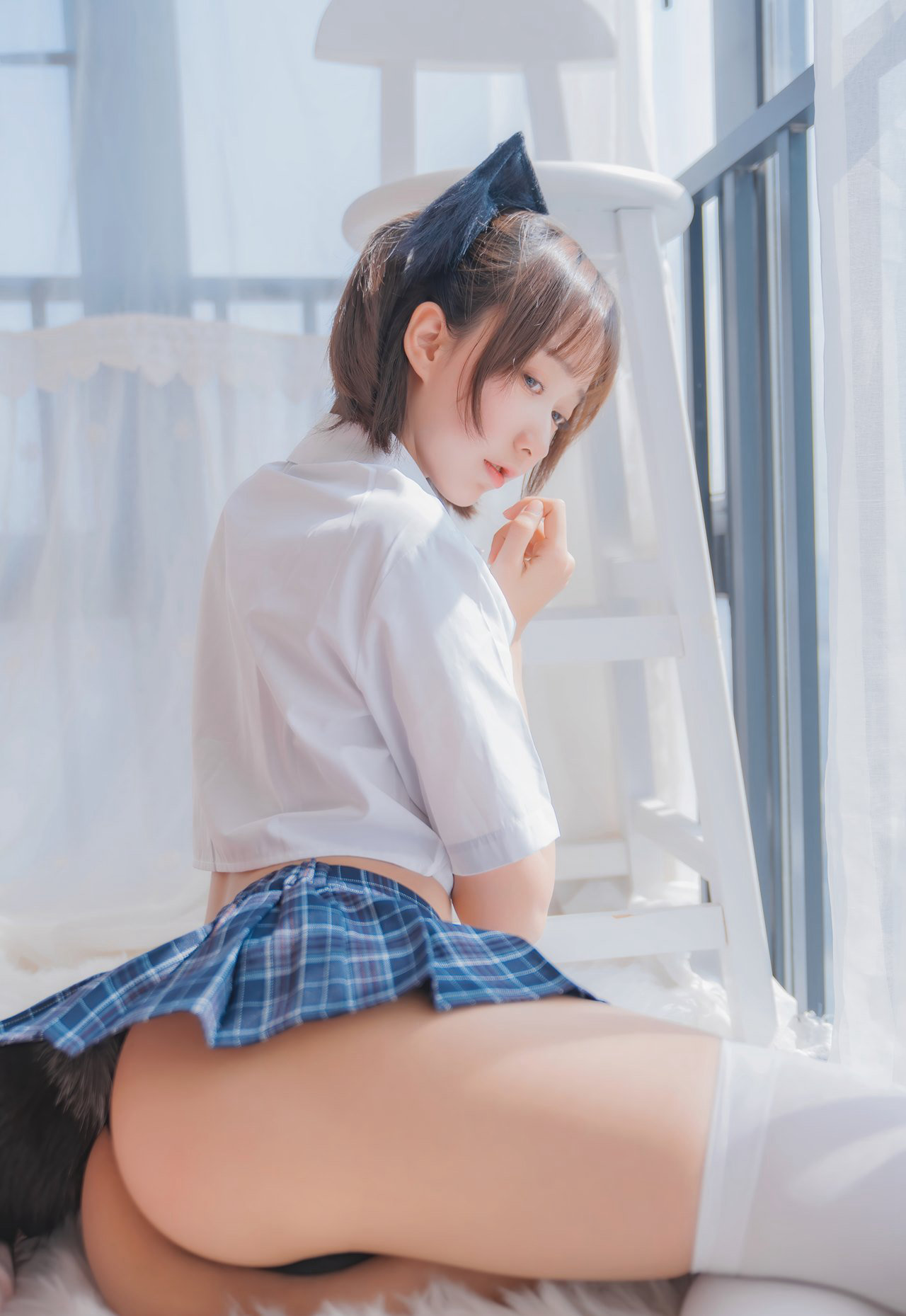 白丝小蛮腰cos水手服性感超短裙销魂美女