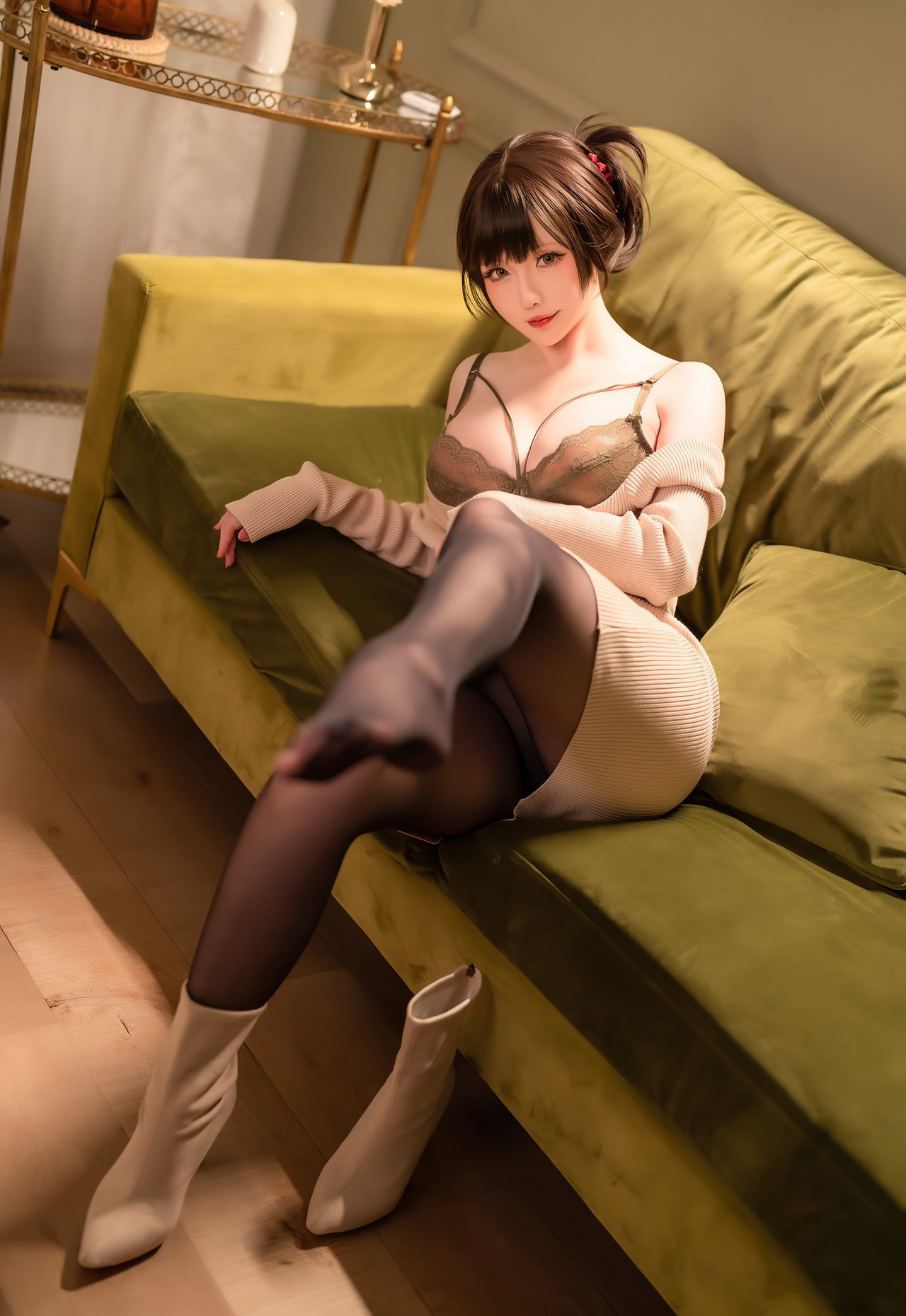 星之迟迟性感黑丝丰满大胸诱惑白嫩皮肤大尺度cosplay写真