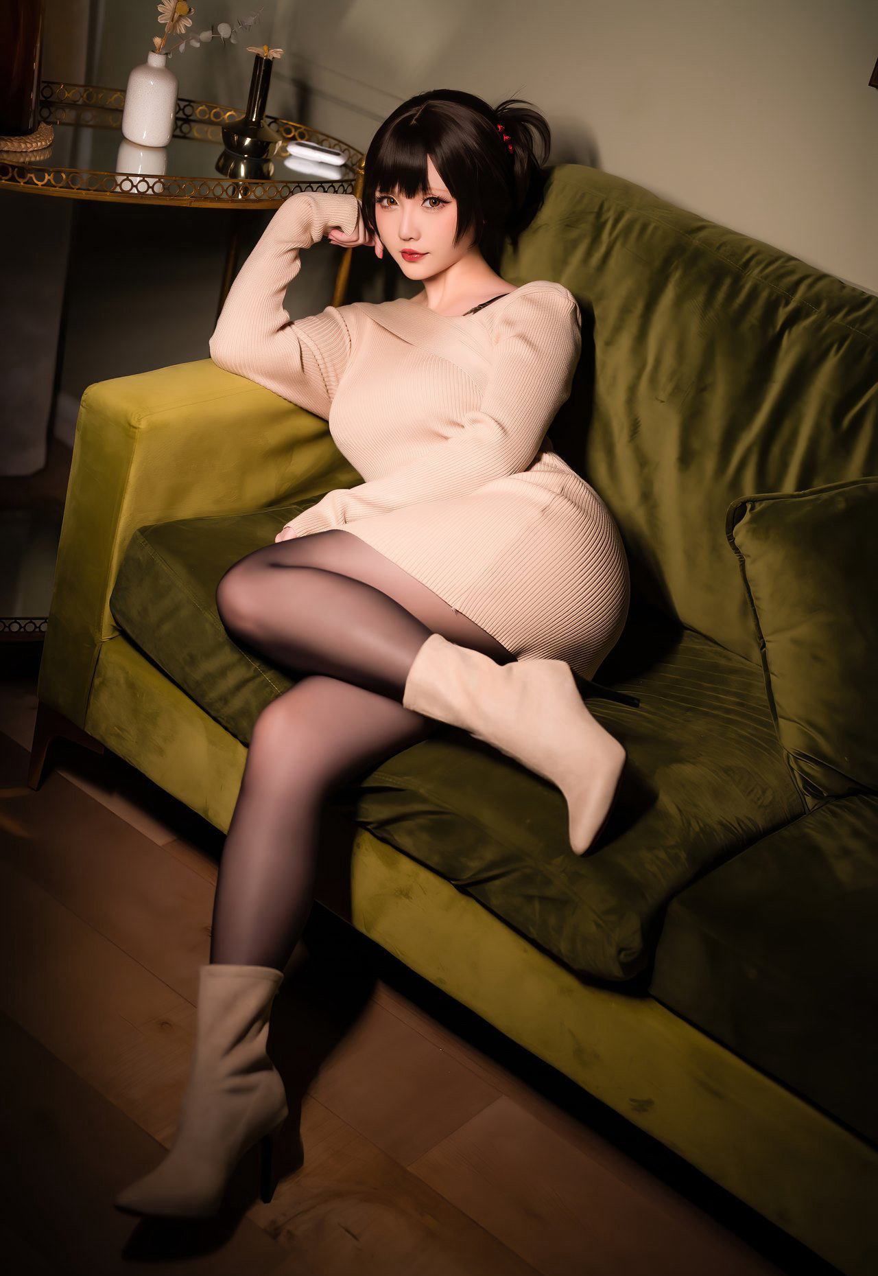 星之迟迟性感黑丝丰满大胸诱惑白嫩皮肤大尺度cosplay写真