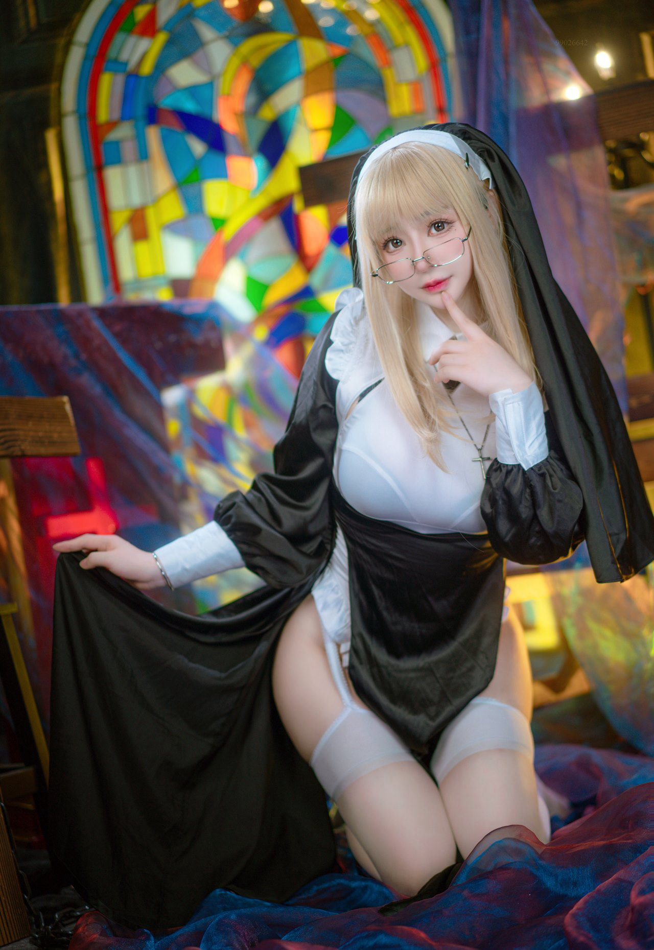 cosplay大胸丁字裤黑丝美臀性感大尺度动漫美女