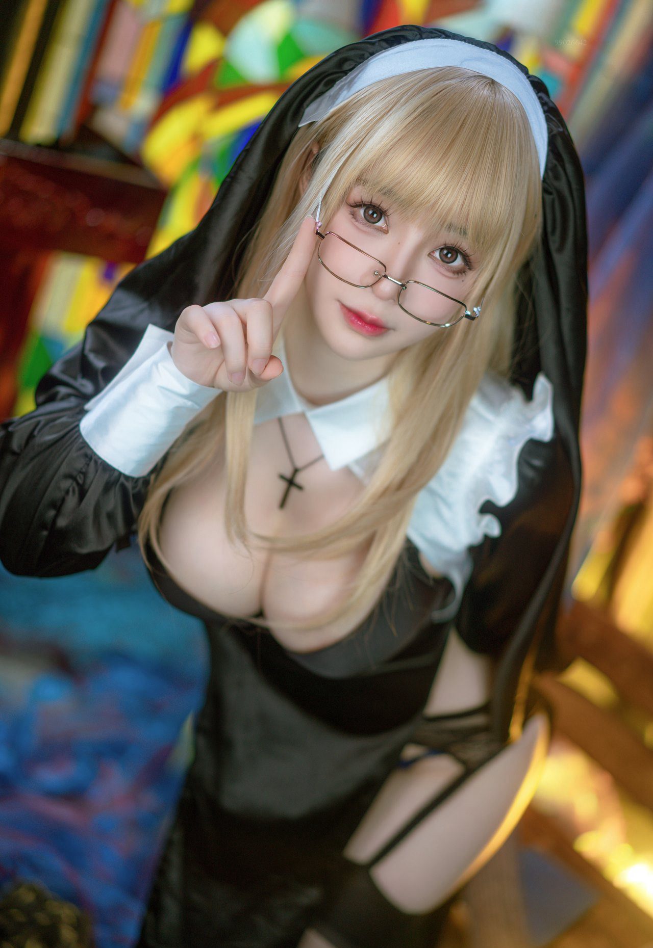 cosplay大胸丁字裤黑丝美臀性感大尺度动漫美女