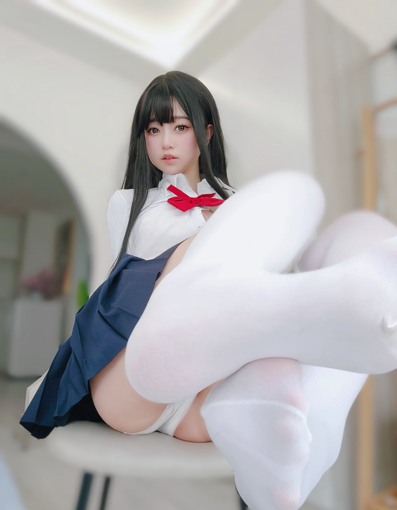 丰满白嫩cosplay美女JK制服性感短裙白丝美腿丝袜