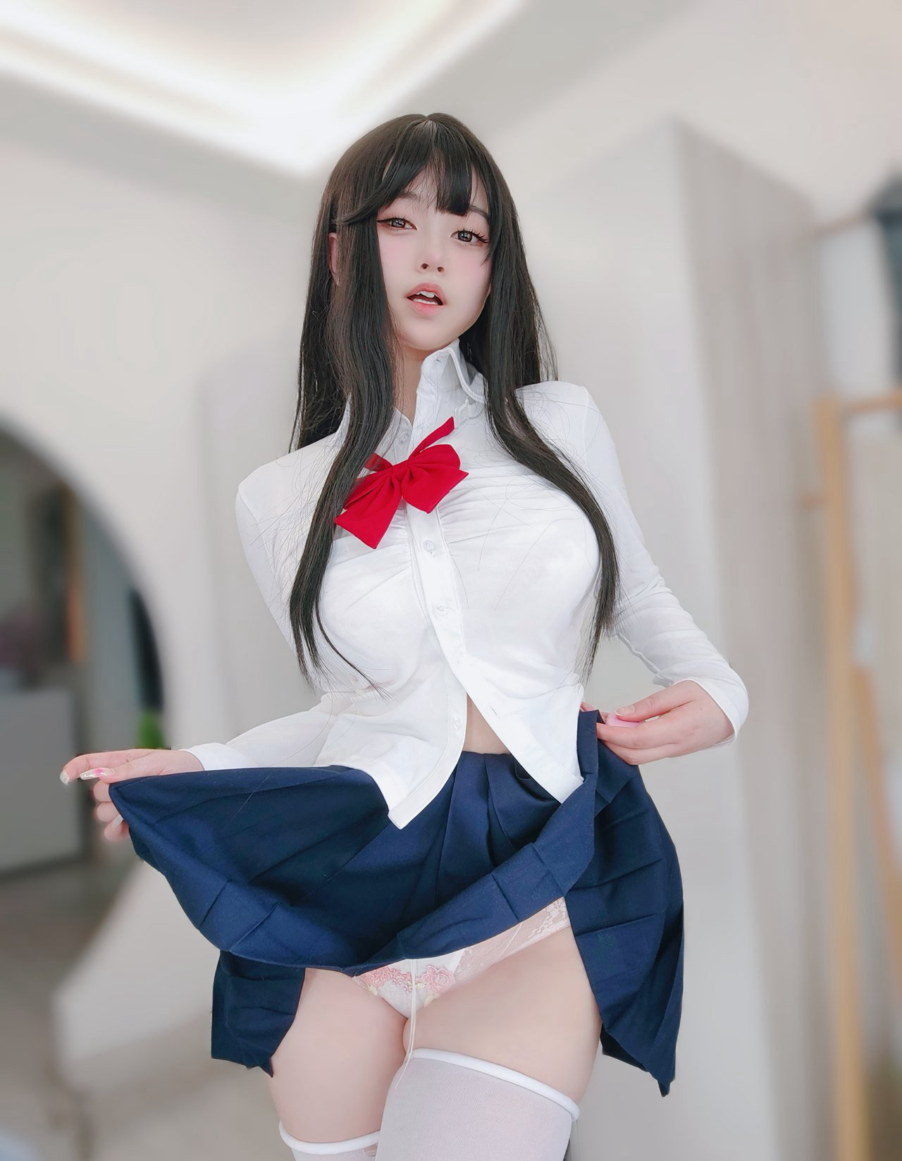 丰满白嫩cosplay美女JK制服性感短裙白丝美腿丝袜