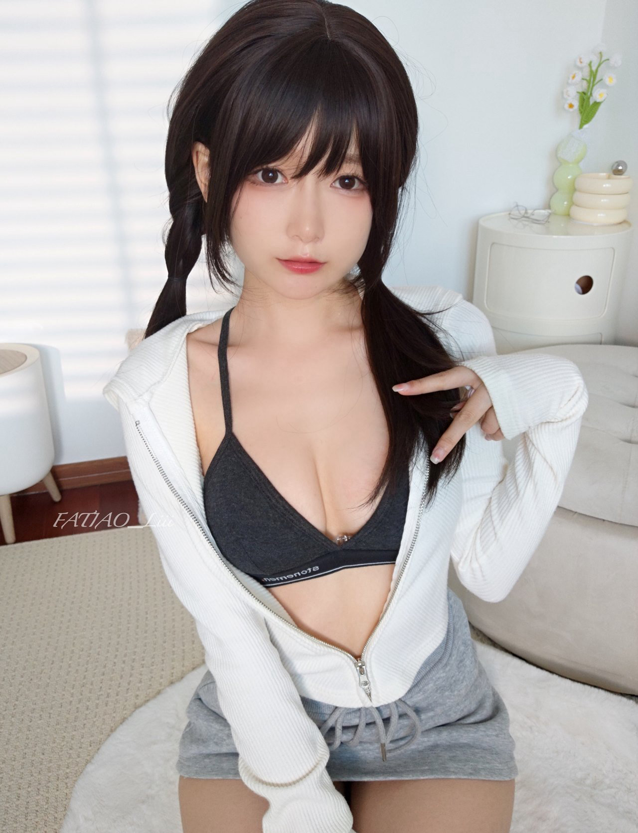 迷之呆梨白丝大尺度cosplay诱惑美腿玉足超污套图