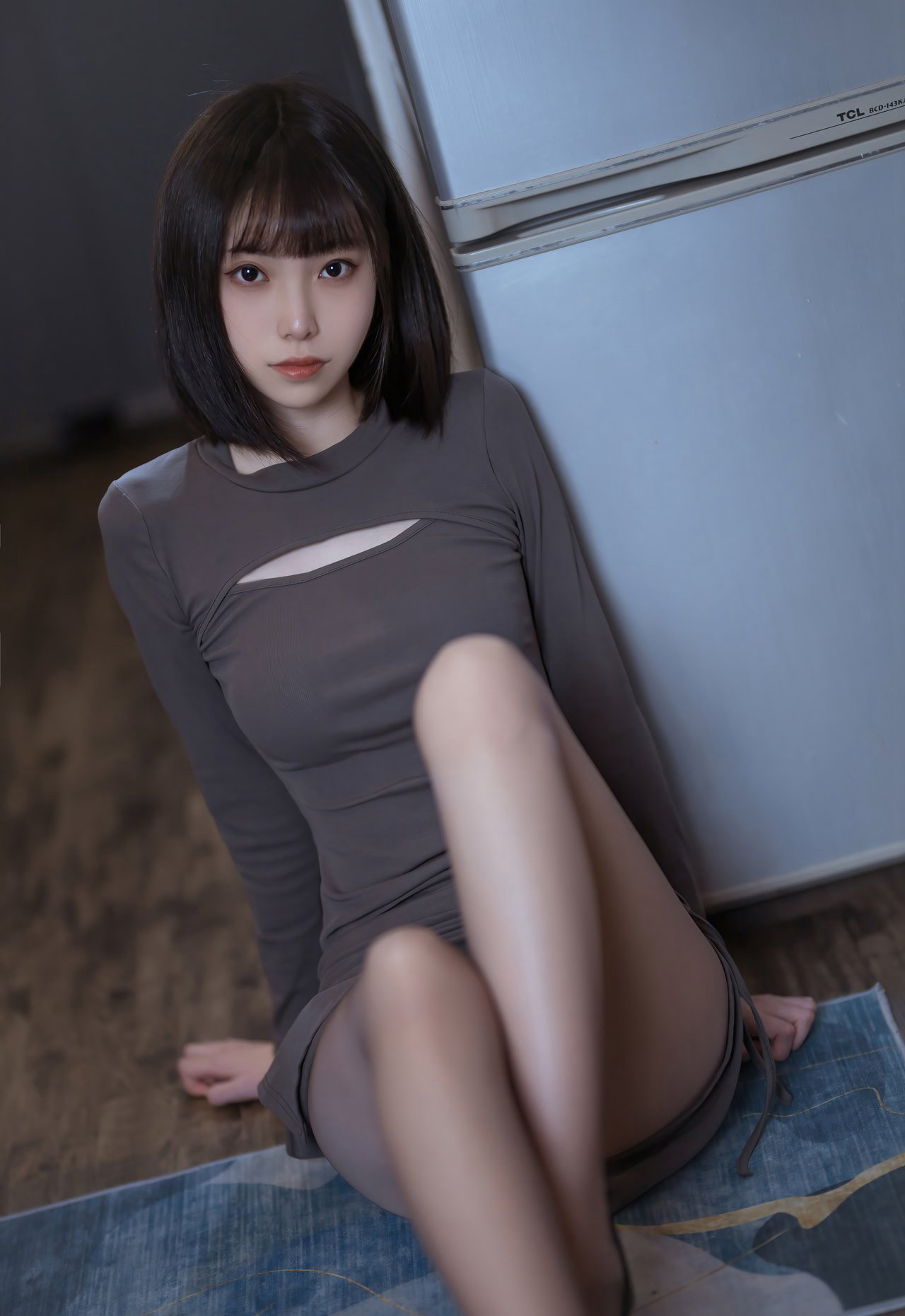 动漫美女许岚极品超薄灰丝袜美腿丝滑玉足高清写真