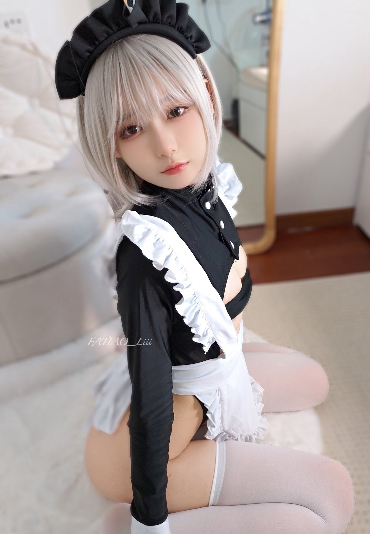 迷之呆梨极品白丝性感兔女郎cosplay大尺度写真套图