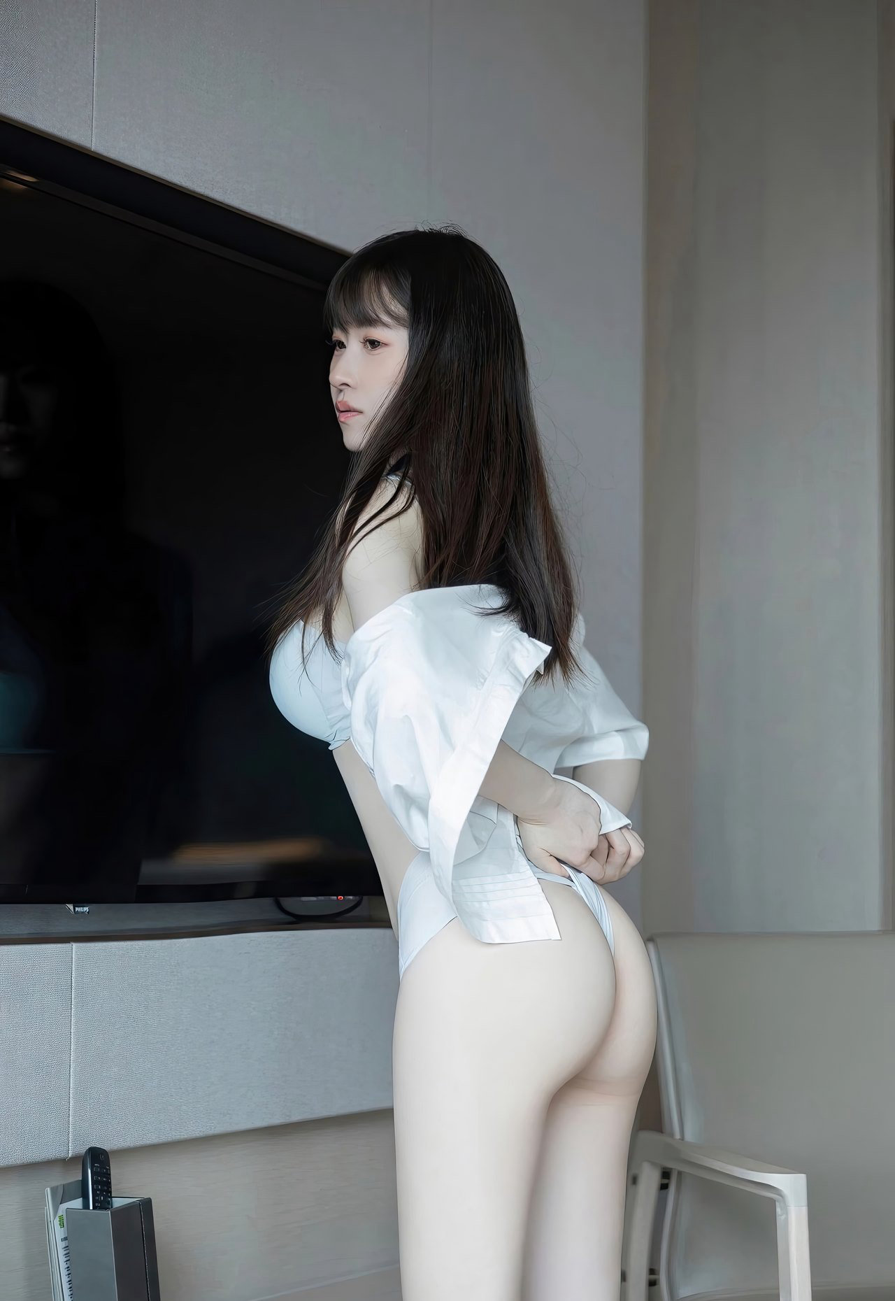 林悠悠白丝JK性感cosplay大尺度白嫩皮肤诱惑套图