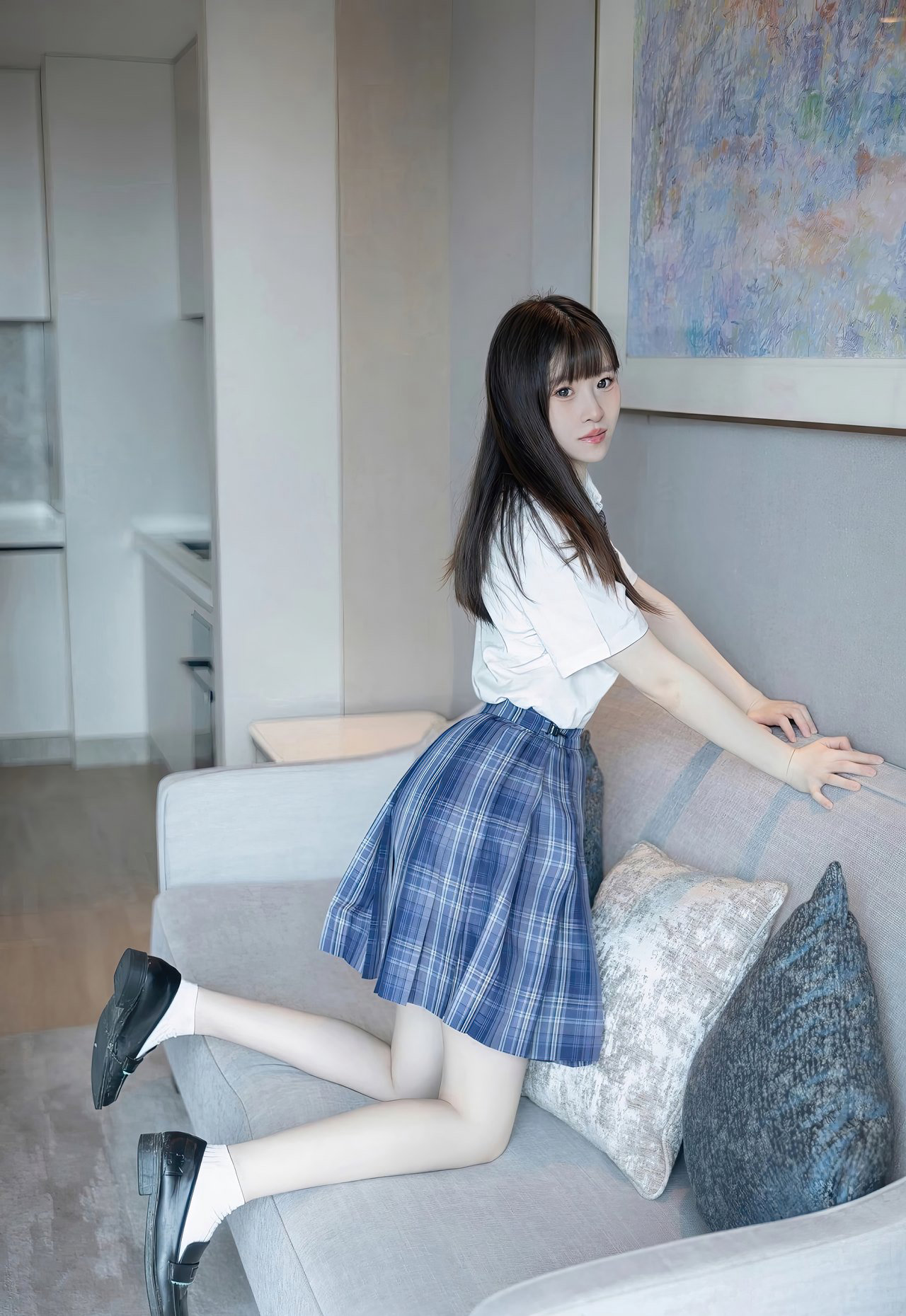 林悠悠白丝JK性感cosplay大尺度白嫩皮肤诱惑套图