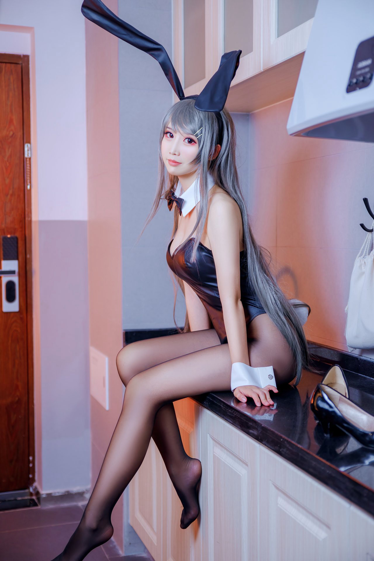 白丝美女面饼仙儿JK制服性感兔女郎大尺度写真