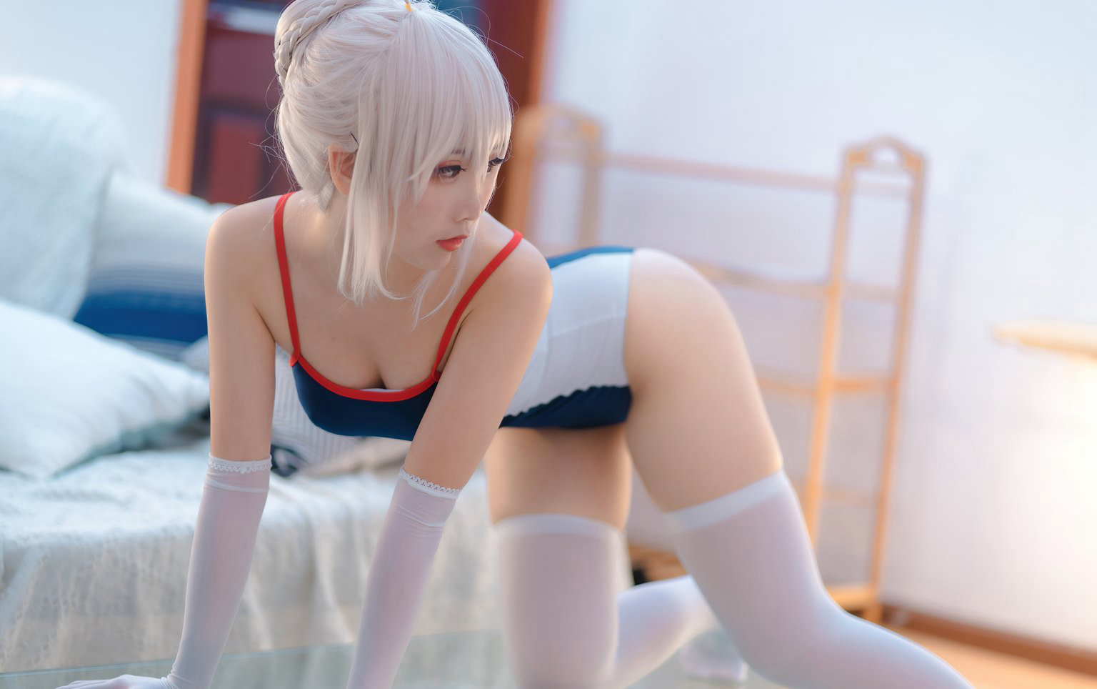 白丝美女面饼仙儿JK制服性感兔女郎大尺度写真