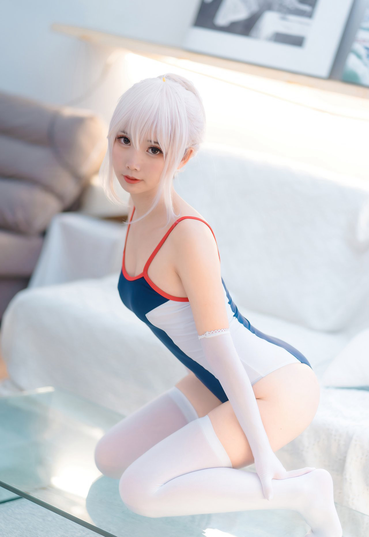 白丝美女面饼仙儿JK制服性感兔女郎大尺度写真