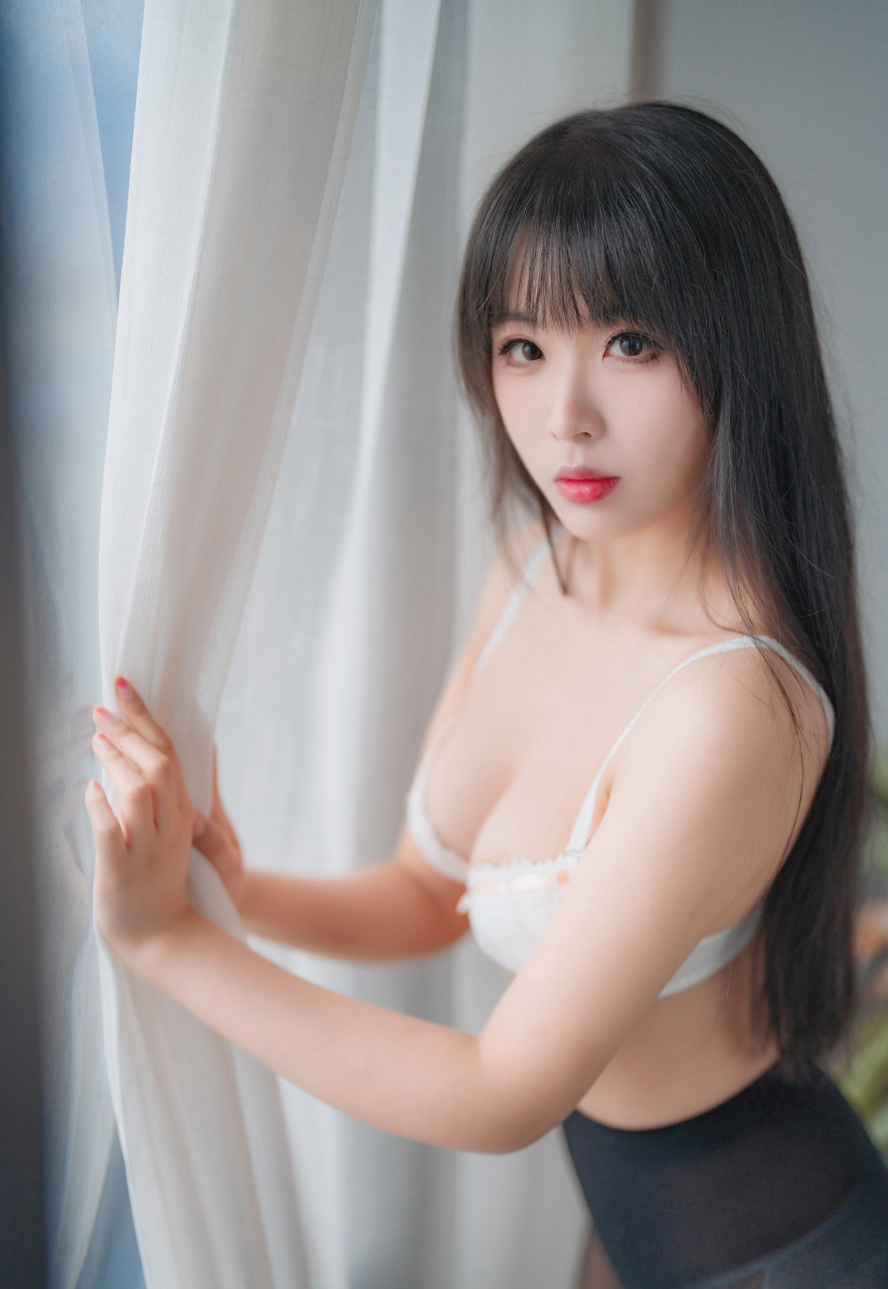 轩萧学姐黑丝无内性感美腿丝袜JK制服诱惑套图写真