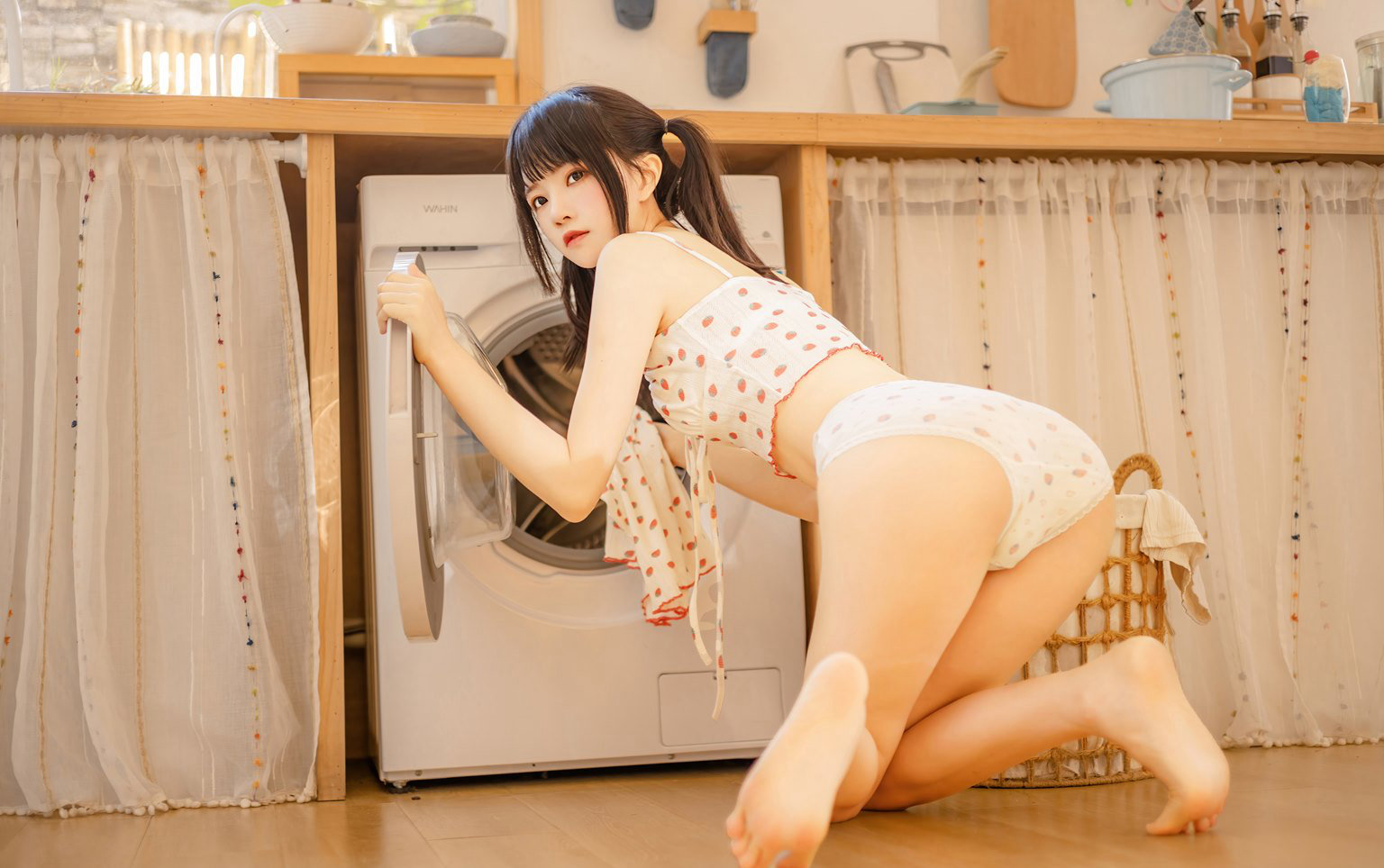 cosplay美女桜桃喵性感黑丝无内极品私房玉足写真