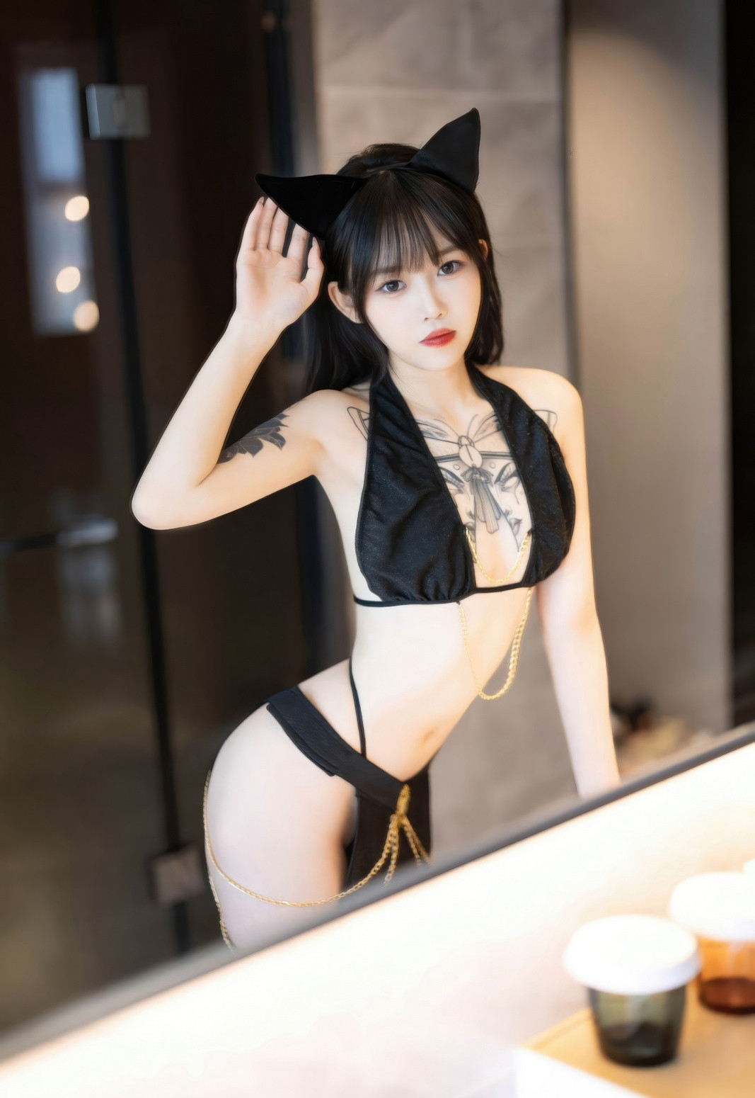 黑丝翘臀丁字裤美女风骚姿势私房丝袜无内美腿玉足写真