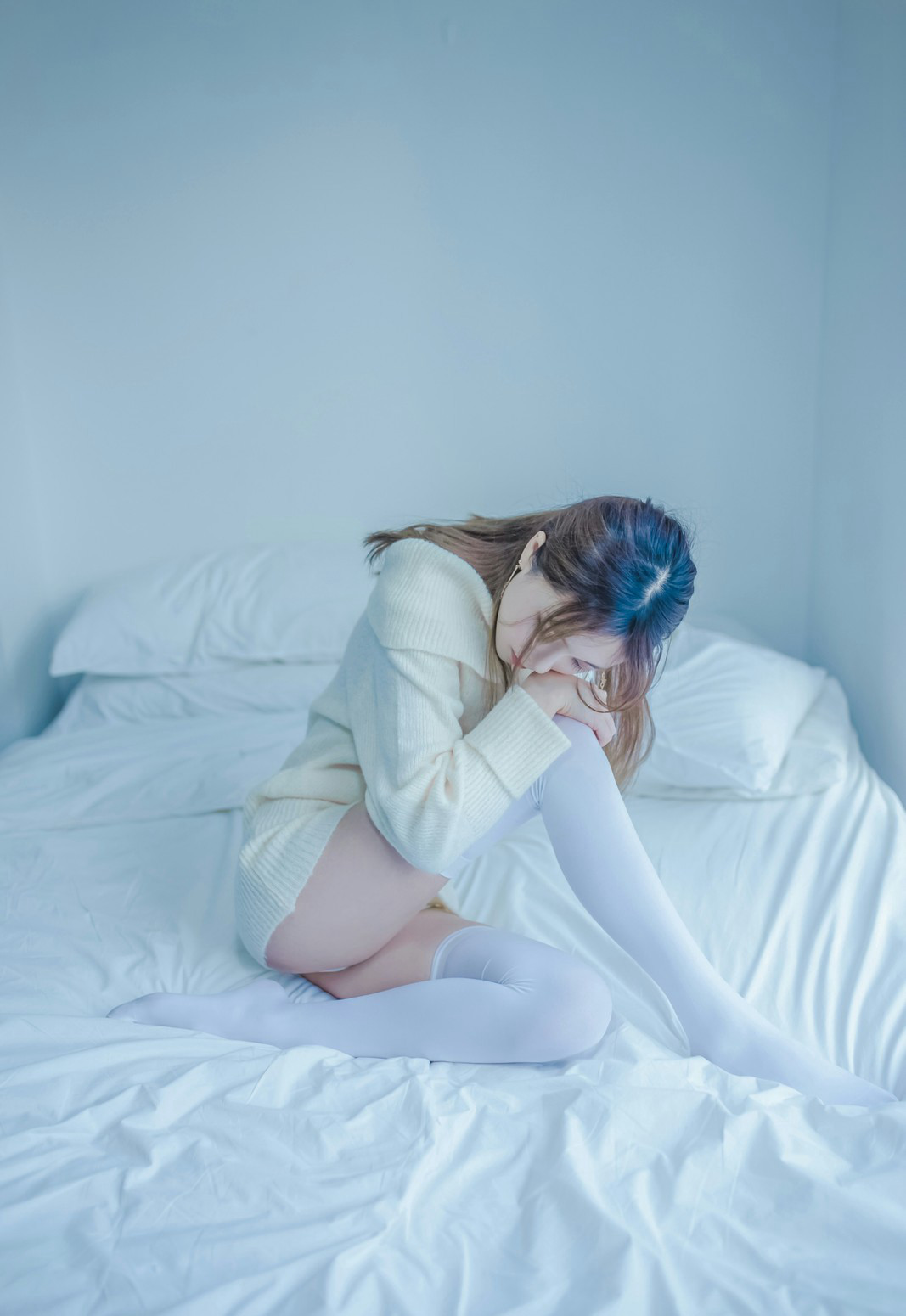 极致纯美白丝美女cosplay性感清纯写真白丝美腿丁字裤