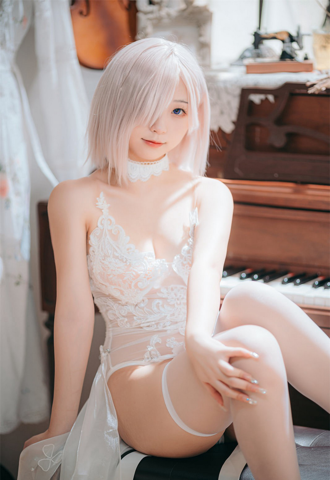 花铃性感白丝cosplay大尺度美腿玉足性感丝袜写真