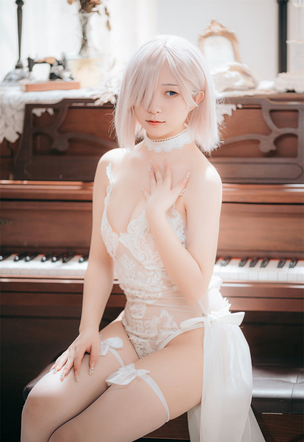 花铃性感白丝cosplay大尺度美腿玉足性感丝袜写真