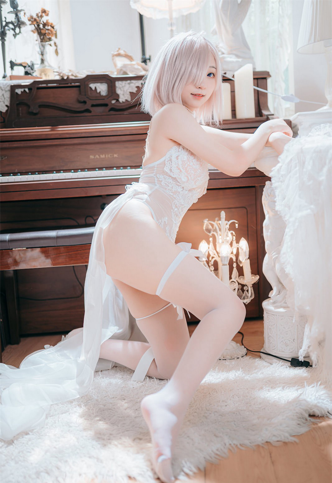 花铃性感白丝cosplay大尺度美腿玉足性感丝袜写真